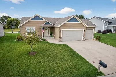 875 Golfview Avenue, Zumbrota, MN 55992 - Photo 2