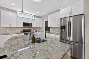 875 Golfview Ave, Zumbrota, MN 55992 - Photo 10