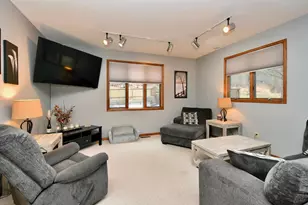 386 Pleasant Hill Dr, Winona, MN 55987 - Photo 6