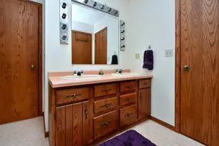 386 Pleasant Hill Dr, Winona, MN 55987 - Photo 14