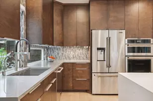 209 Westwood Dr N, Golden Valley, MN 55422 - Photo 10