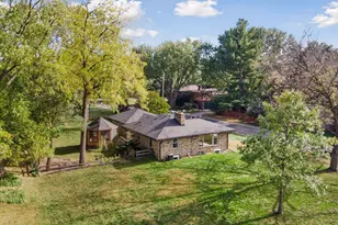 8 Dorset Rd, Mendota Heights, MN 55118 - Photo 2