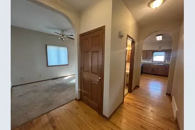 408 Main Avenue N, Thief River Falls, MN 56701 - Photo 8