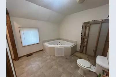 408 Main Avenue N, Thief River Falls, MN 56701 - Photo 38