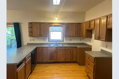 408 Main Avenue N, Thief River Falls, MN 56701 - Photo 16