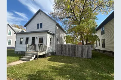 408 Main Avenue N, Thief River Falls, MN 56701 - Photo 4