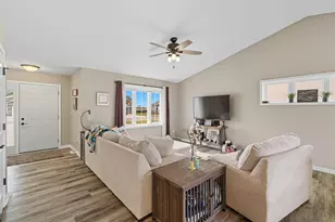 2004 Bluestem Dr, Mankato, MN 56001 - Photo 6