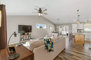 2004 Bluestem Dr, Mankato, MN 56001 - Photo 2