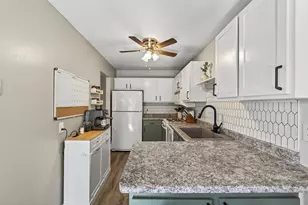 1302 Crestridge Ln N, Eagan, MN 55123 - Photo 12