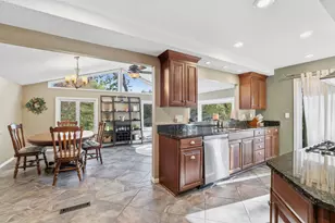 4816 Overlook Dr, Bloomington, MN 55437 - Photo 6