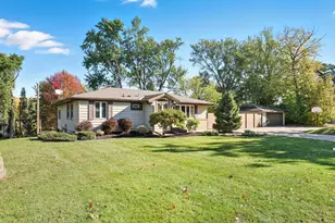 4816 Overlook Dr, Bloomington, MN 55437 - Photo 2