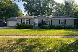 613 S Armstrong Ave, Litchfield, MN 55355 - Photo 1