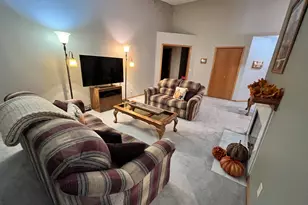 11275 Oregon Cir, Bloomington, MN 55438 - Photo 10