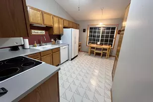 11275 Oregon Cir, Bloomington, MN 55438 - Photo 8