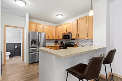 1944 Commonwealth Boulevard #3, Chanhassen, MN 55317 - Photo 8