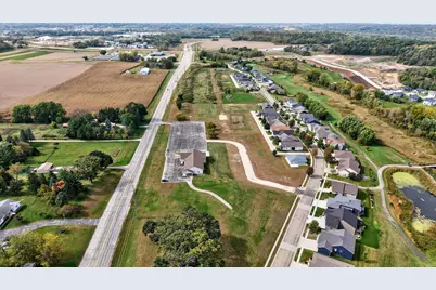 1925 48th Street NE, Rochester, MN 55906 - Photo 2