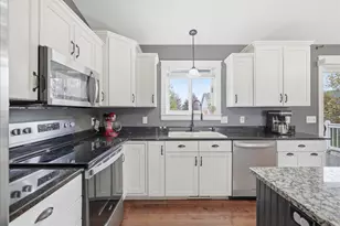 1651 Possum Way, New Richmond, WI 54017 - Photo 10