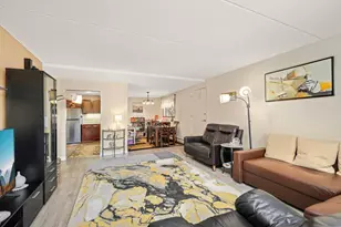 10501 Cedar Lake Rd, Minnetonka, MN 55305 - Photo 8