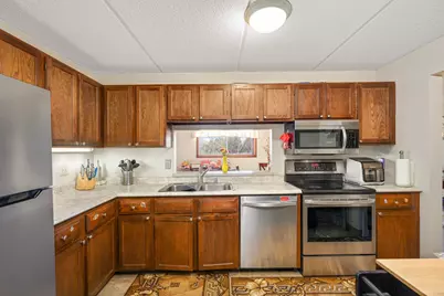 10501 Cedar Lake Rd #420, Minnetonka, MN 55305 - Photo 14