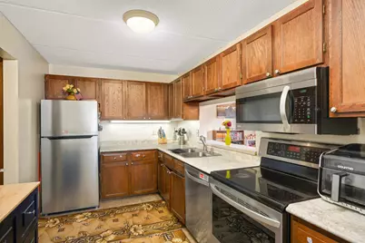 10501 Cedar Lake Rd #420, Minnetonka, MN 55305 - Photo 12