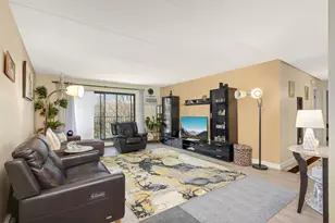 10501 Cedar Lake Rd, Minnetonka, MN 55305 - Photo 6