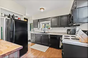 3354 Washburn Ave N, Minneapolis, MN 55412 - Photo 10