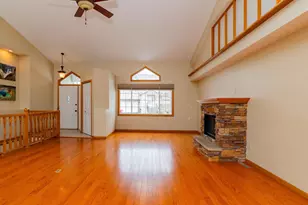 2883 Devonshire Pl, Woodbury, MN 55125 - Photo 4