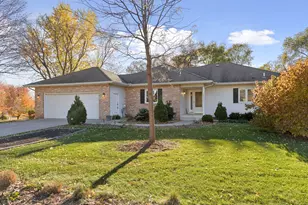 1837 Victoria Rd S, Mendota Heights, MN 55118 - Photo 2