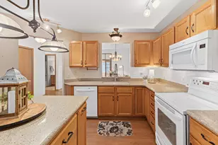 7546 Hinton Park Ave S, Cottage Grove, MN 55016 - Photo 8