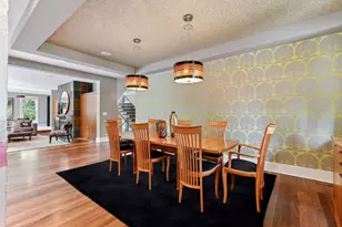 154 Babcock Ln, Wayzata, MN 55391 - Photo 8