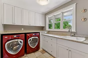 154 Babcock Ln, Wayzata, MN 55391 - Photo 22