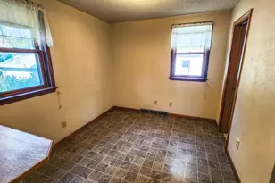 511 11th St N, Moorhead, MN 56560 - Photo 8