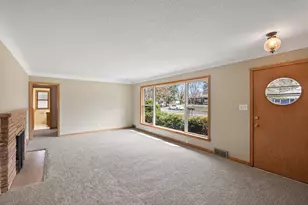 2009 Wheeler St N, Roseville, MN 55113 - Photo 4