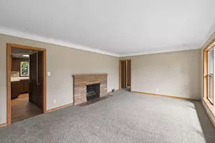 2009 Wheeler St N, Roseville, MN 55113 - Photo 6