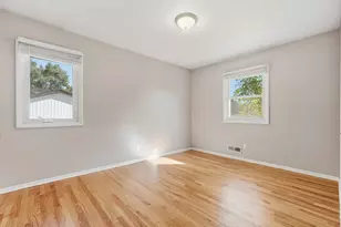 8458 Ivywood Ave S, Cottage Grove, MN 55016 - Photo 8