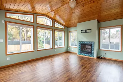 429 Valley Avenue, Moorhead, MN 56560 - Photo 22