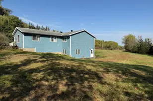 647 127th St NE, Monticello, MN 55362 - Photo 2