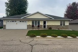 580 Zumbrota Ave, Zumbrota, MN 55992 - Photo 1