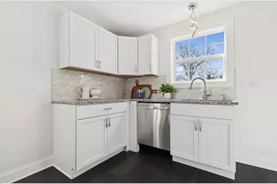 1335 Hampshire Avenue N, Golden Valley, MN 55427 - Photo 12