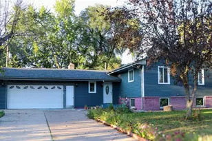 405 Brooks Ave W, Roseville, MN 55113 - Photo 1