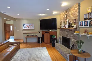 171 Red Oaks Dr, Vadnais Heights, MN 55127 - Photo 6