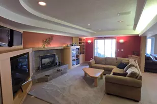 171 Red Oaks Dr, Vadnais Heights, MN 55127 - Photo 8