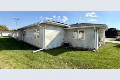 703 W Veterans Memorial Highway, Kasson, MN 55944 - Photo 26