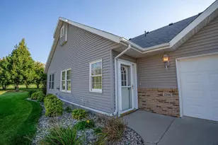 2946 9th Ave SE, Willmar, MN 56201 - Photo 2