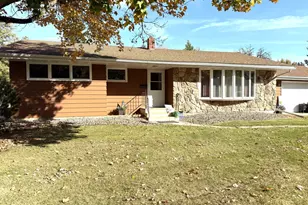 411 8th St NE, Fosston, MN 56542 - Photo 1