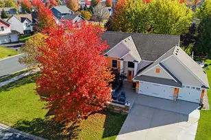 508 Hackney Ave, Shakopee, MN 55379 - Photo 32