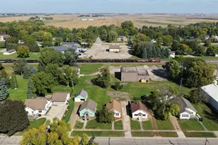 320 Dupont Ave NW, Renville, MN 56284 - Photo 32