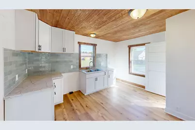 320 Dupont Avenue NW, Renville, MN 56284 - Photo 6