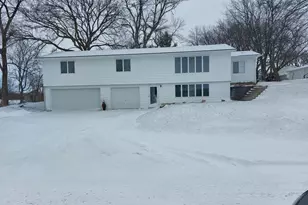 2418 W Main St, Albert Lea, MN 56007 - Photo 1