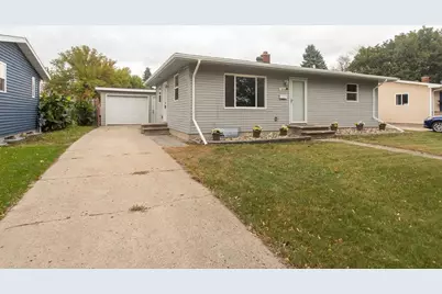 1806 10th Avenue N, Moorhead, MN 56560 - Photo 1